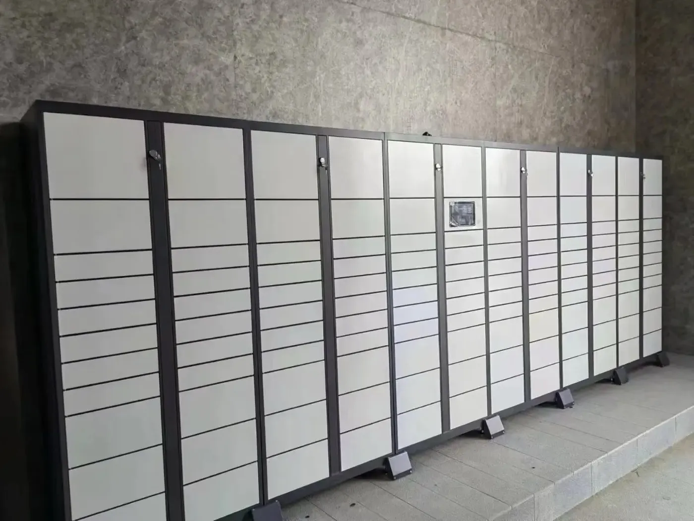 Kenya · Parcel lockers
